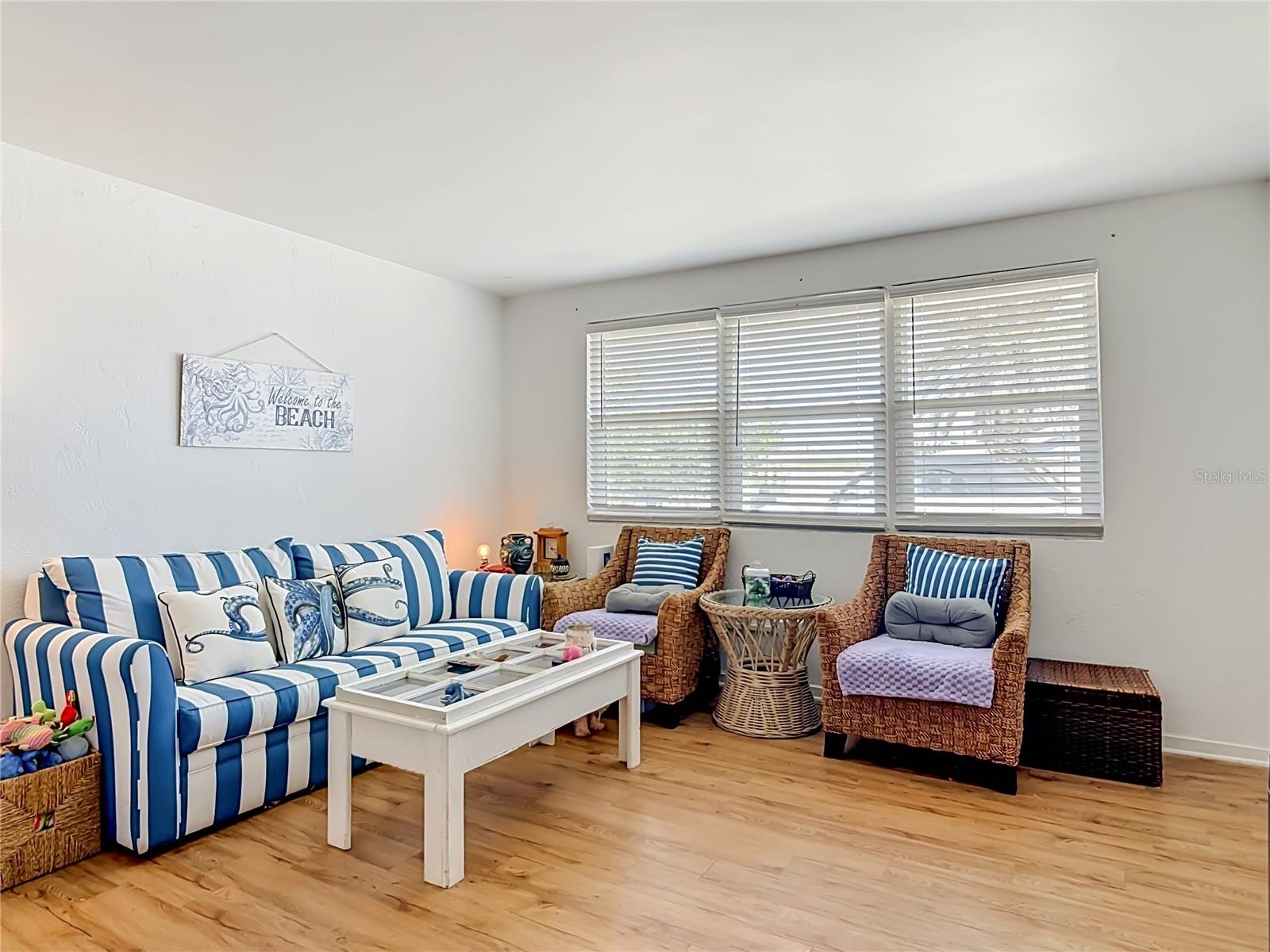 27 Alamanda Drive, FL