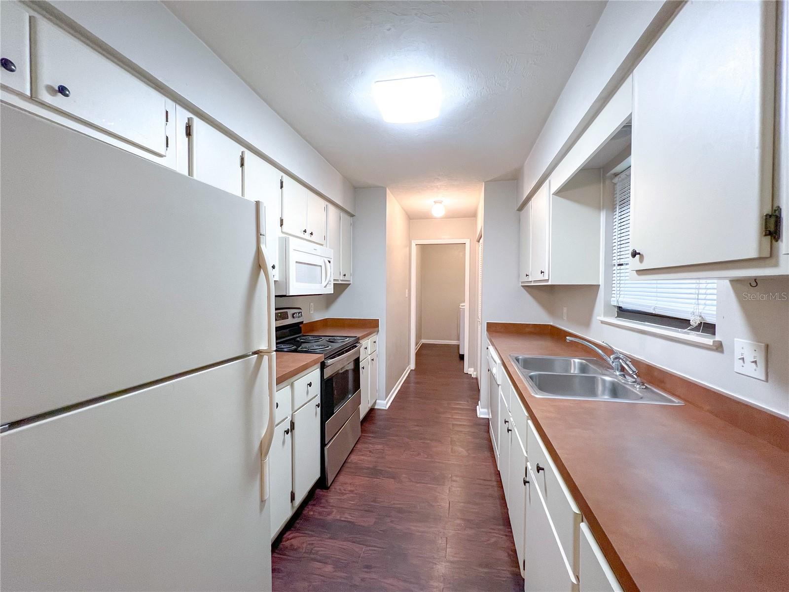 720 77th Terrace, FL