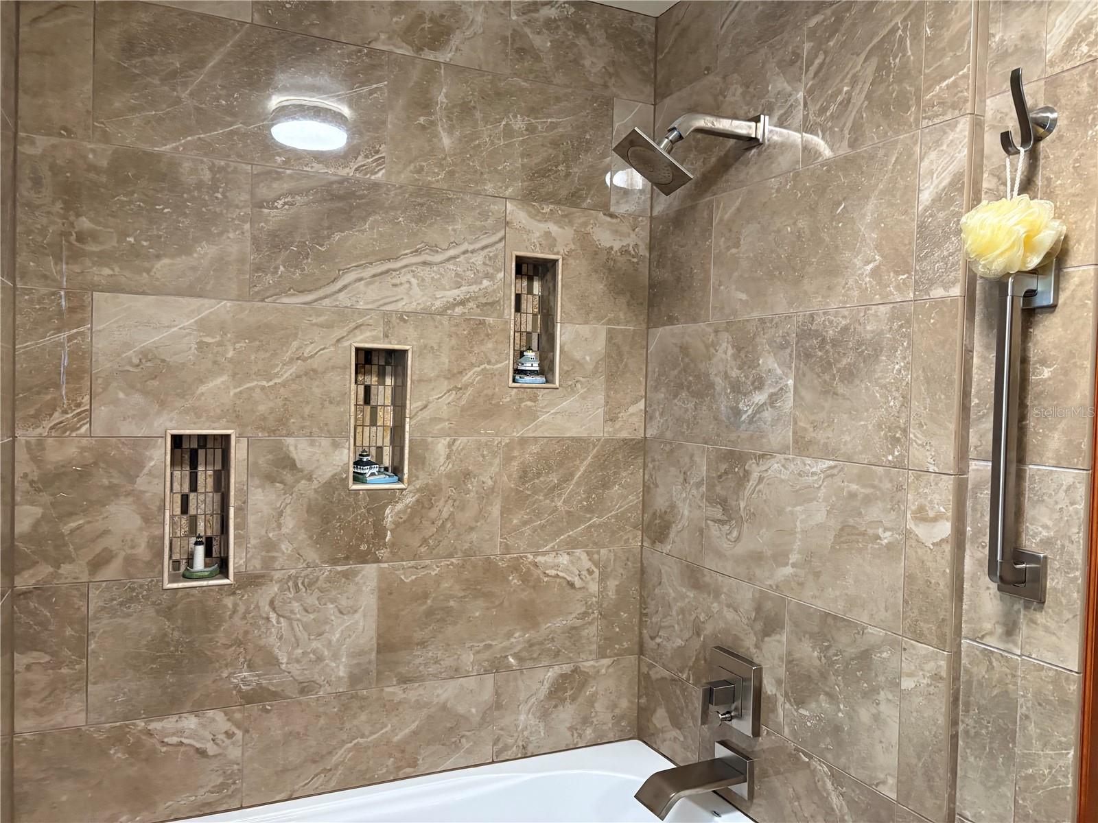 4209 Lori Loop, FL