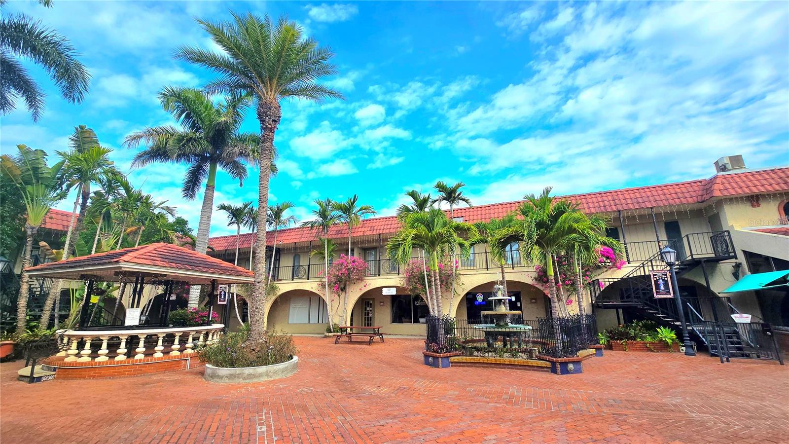 530 Us-41-Byp, FL