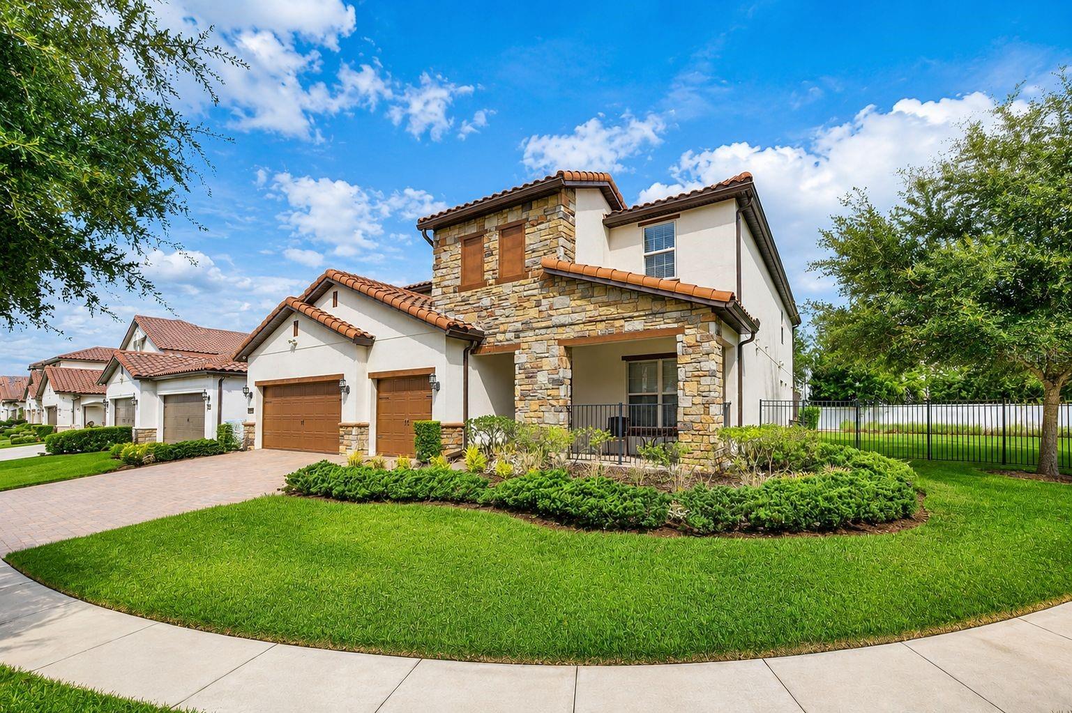 10902 Citron Oaks Drive, FL