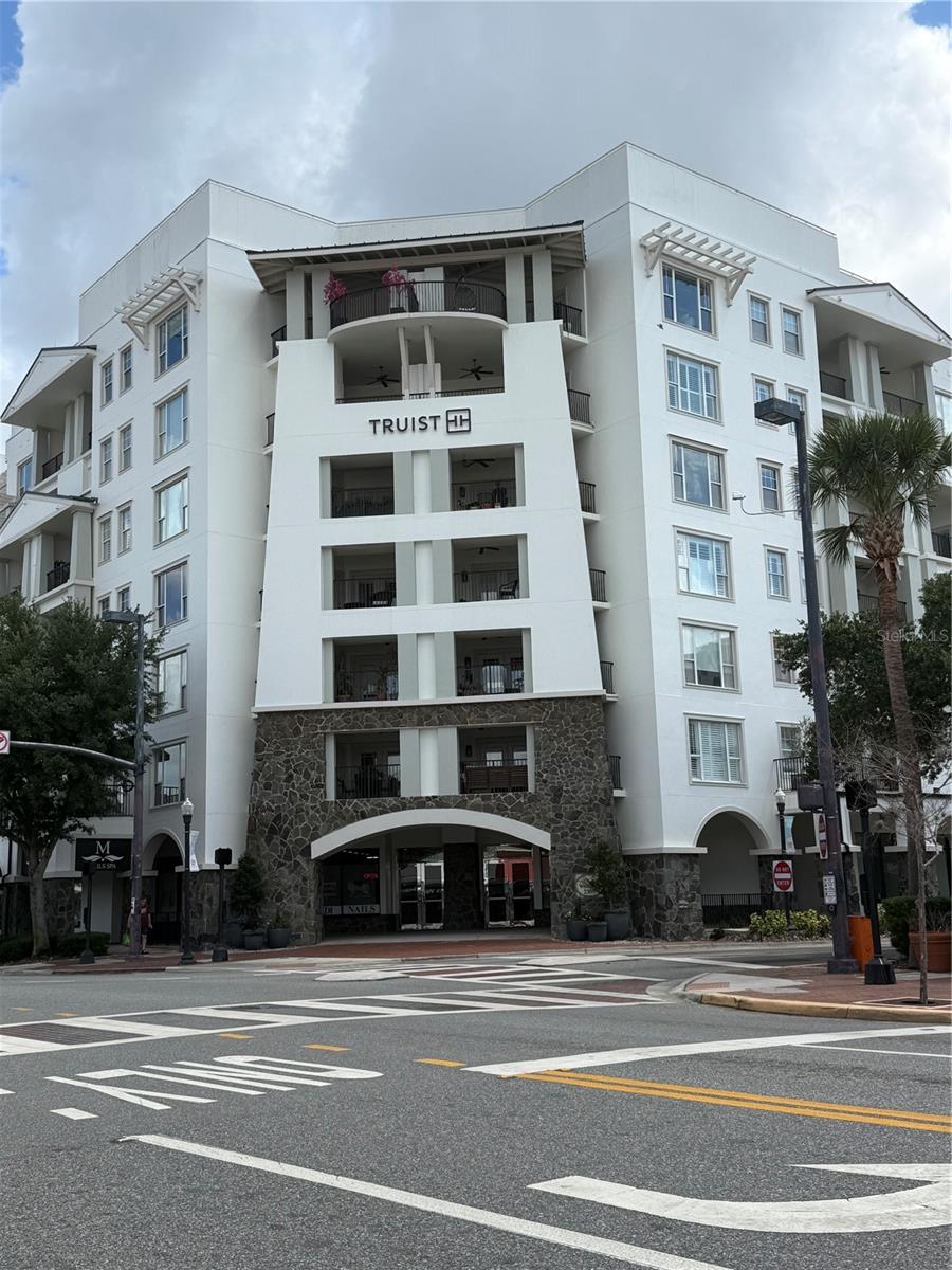 2305 Edgewater Drive, FL