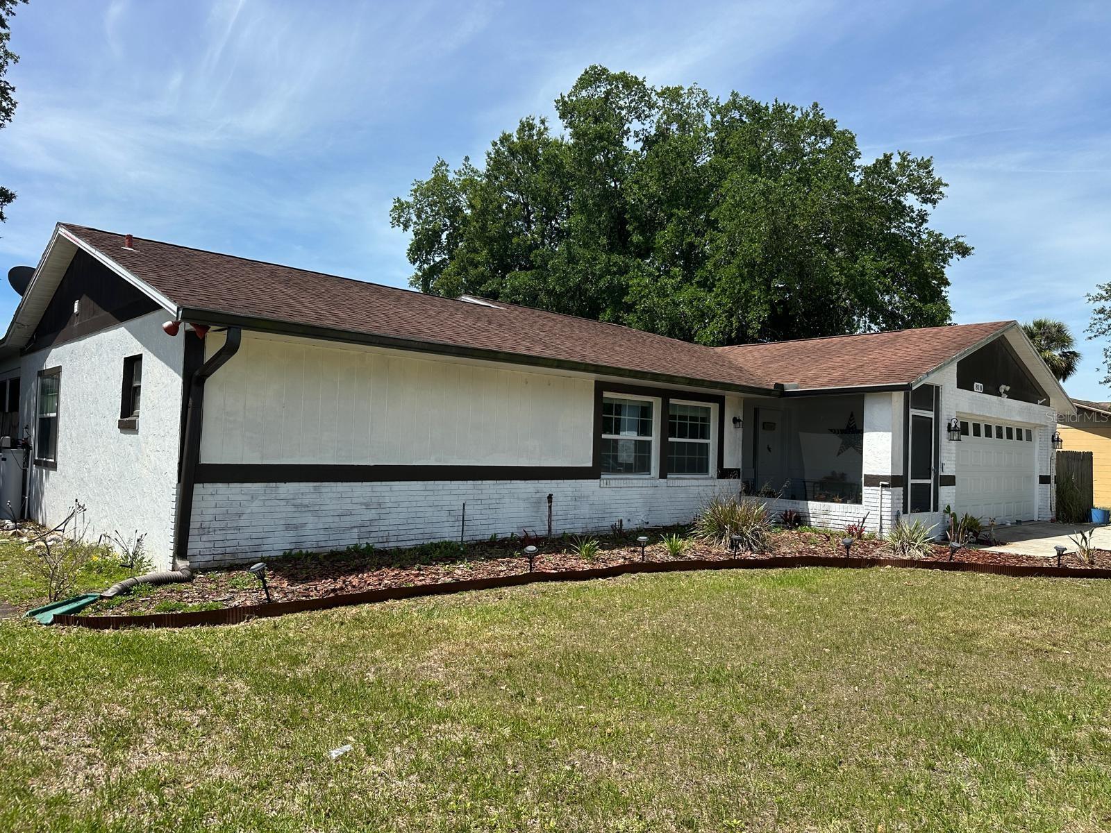 818 Mendoza Drive, FL