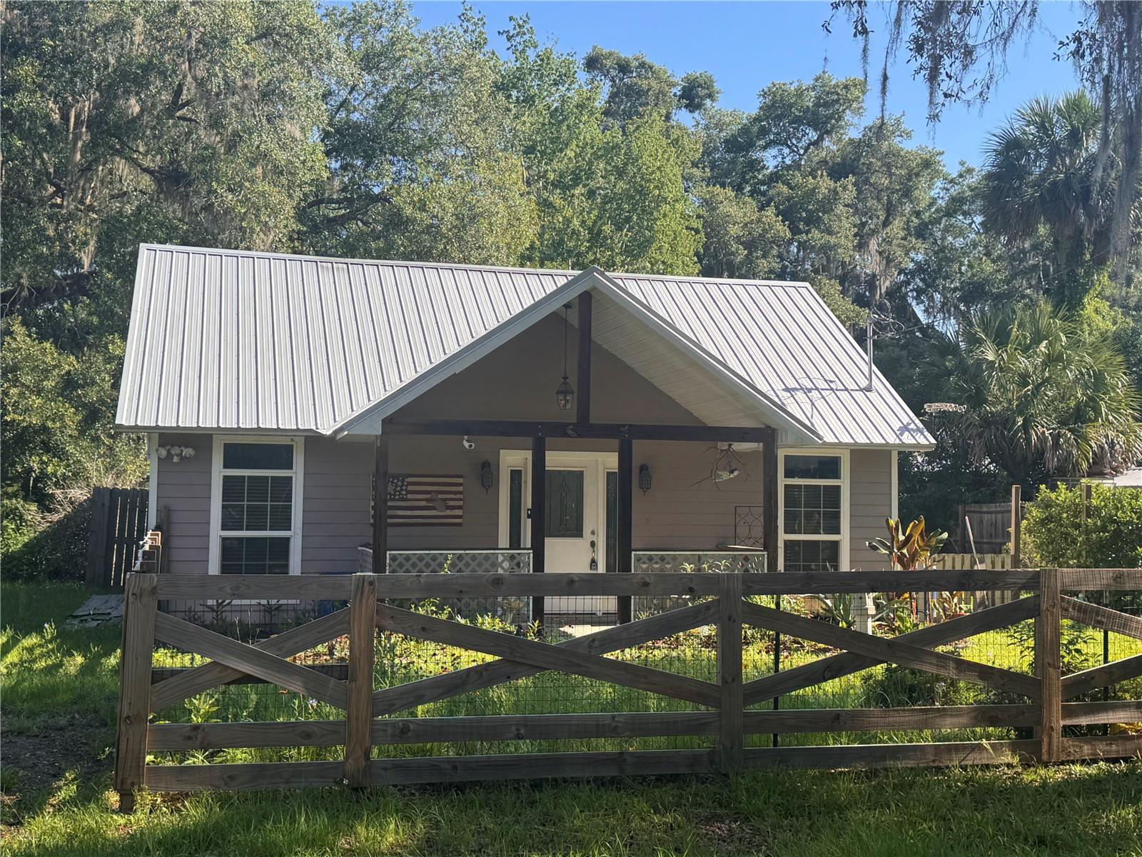 103 Grove Street, FL