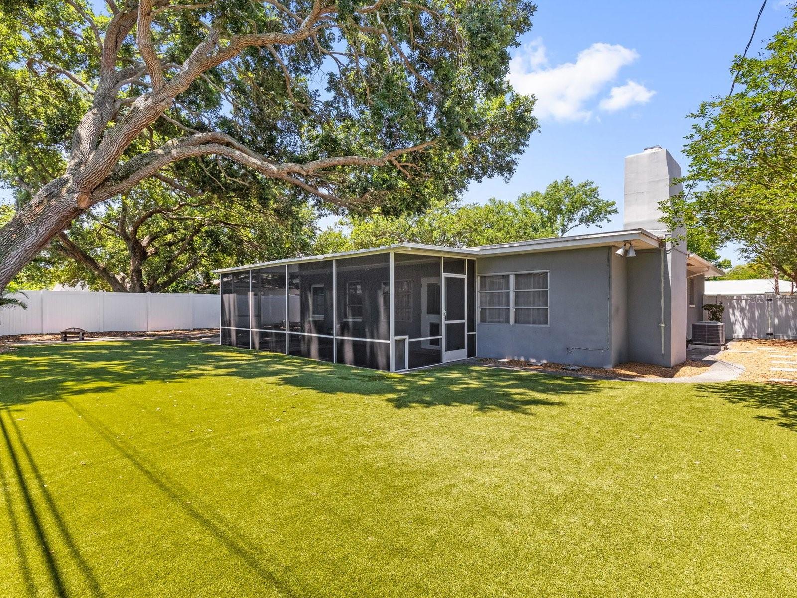 983 Emerson Drive, FL
