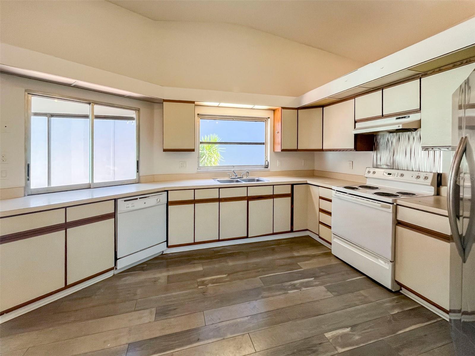 3957 Proctor Road, FL