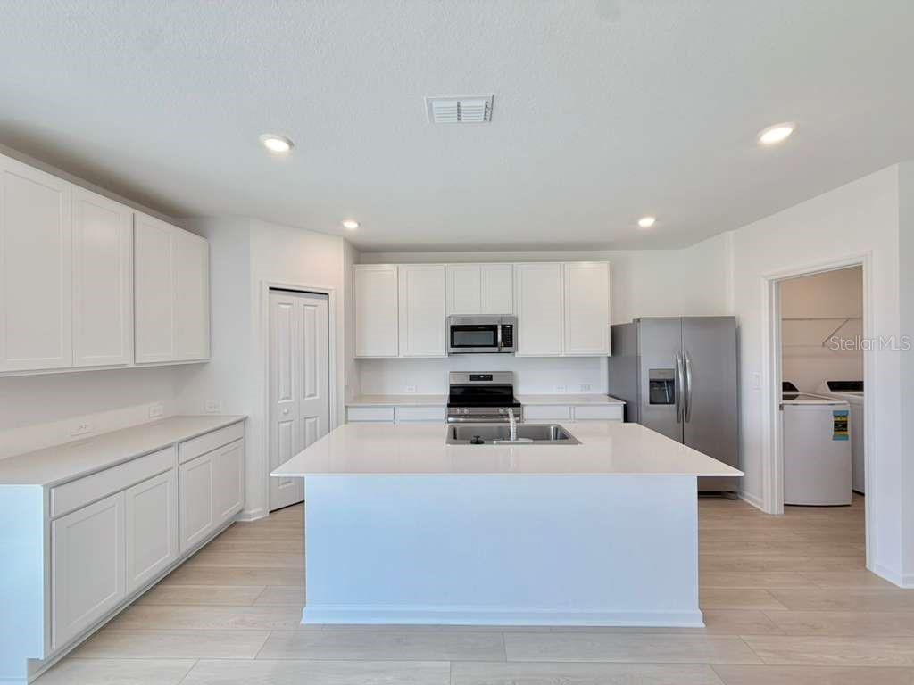 6472 Domizio Drive, FL