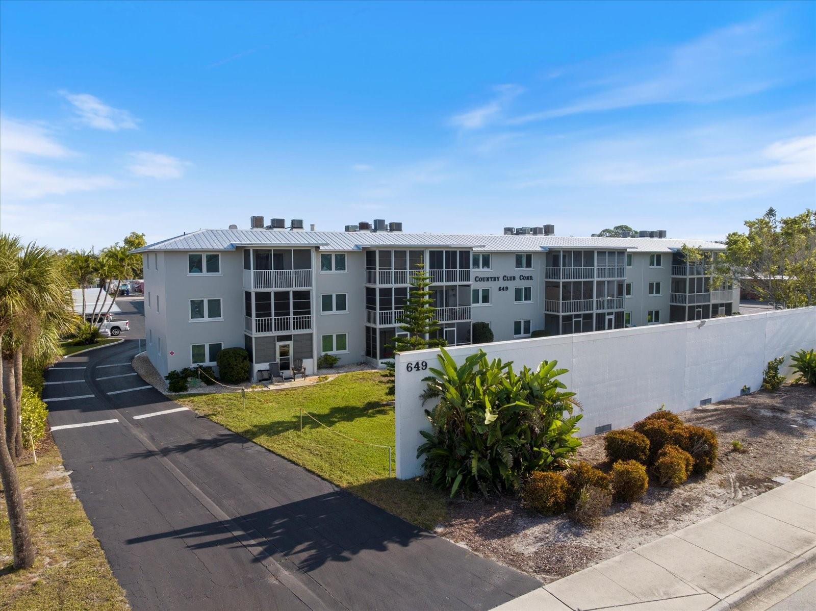649 Tamiami Trail, FL