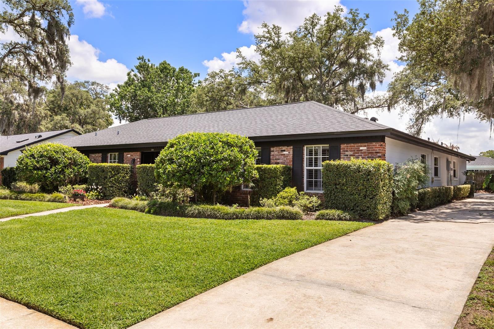 504 Tivoli Court, FL