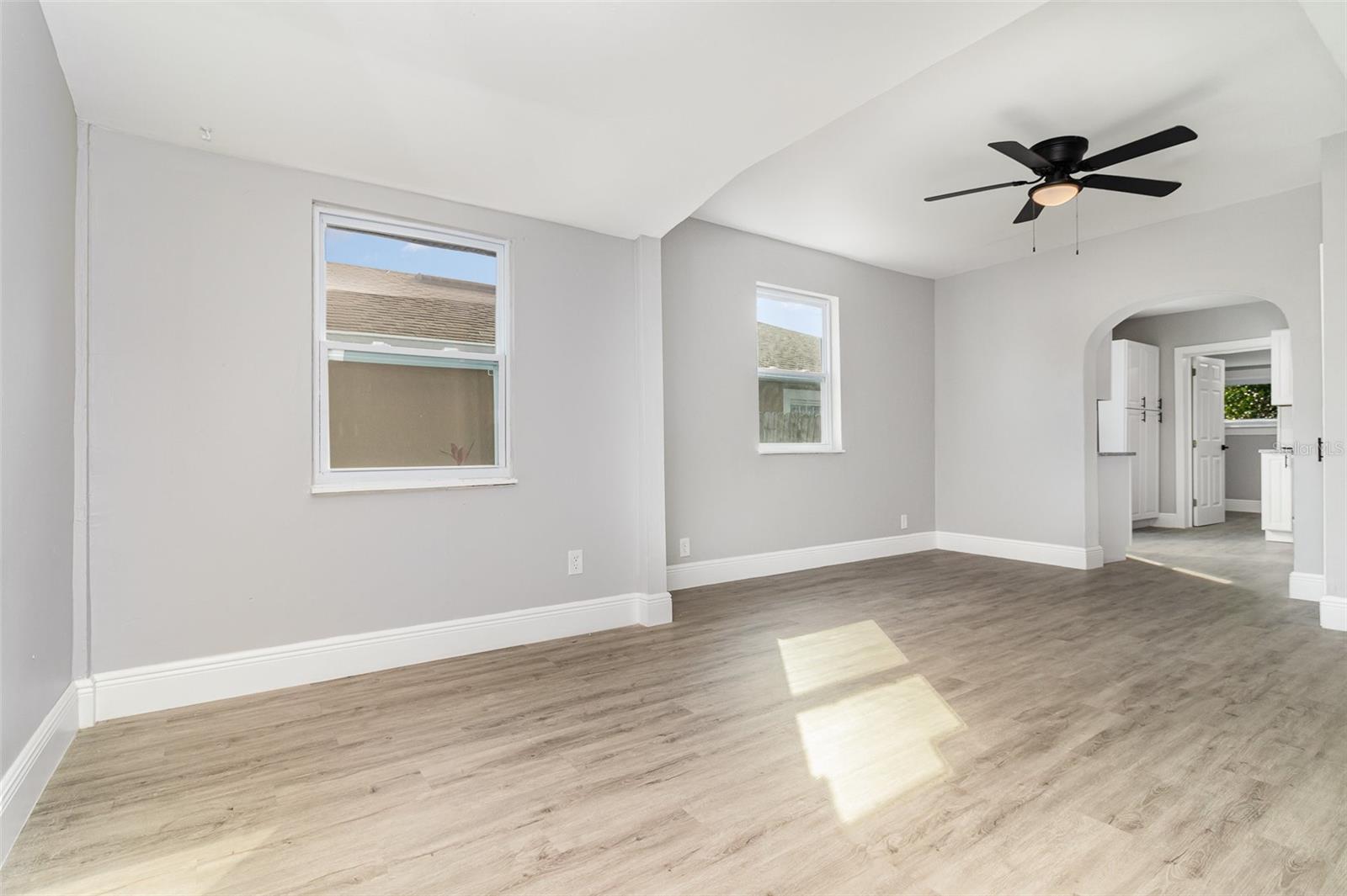 4242 Raleigh Street, FL