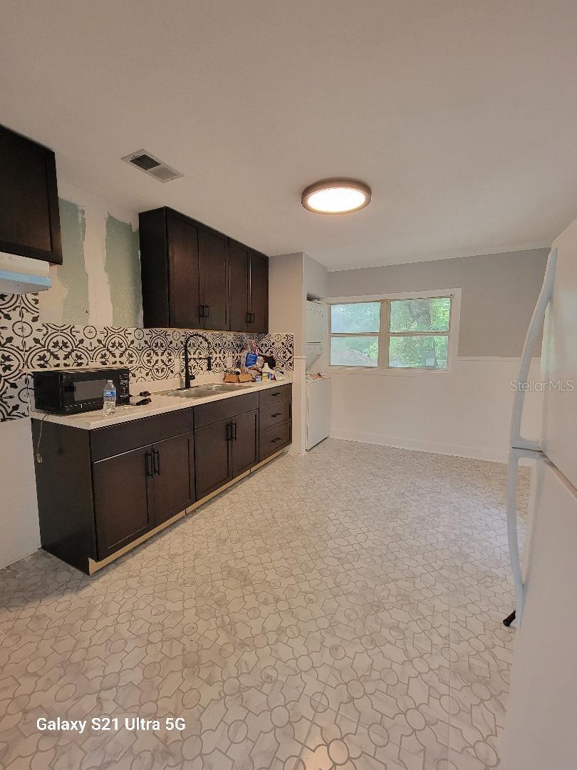 16 Primrose Drive, FL