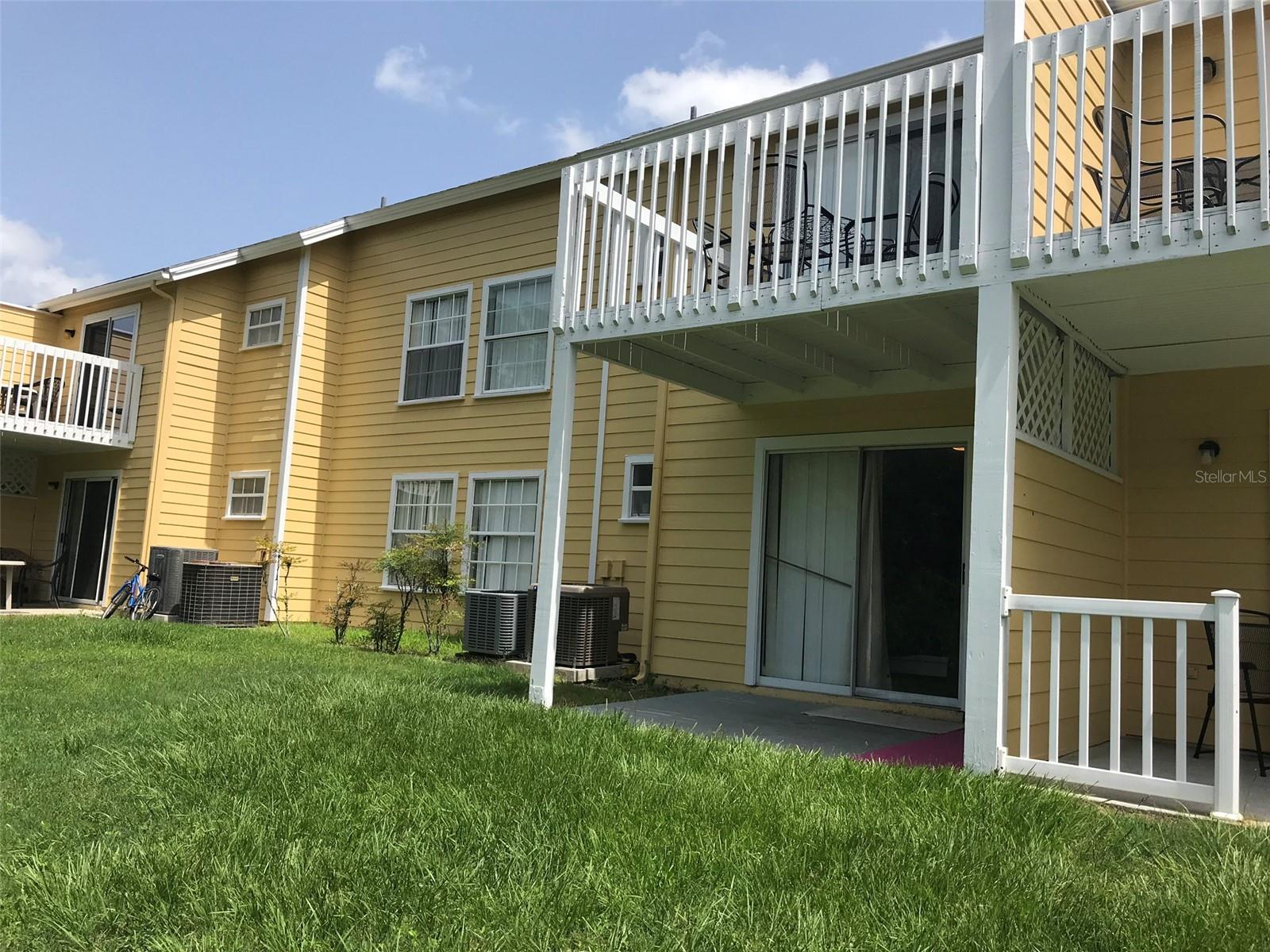 2468 Sweetwater Club Circle, FL
