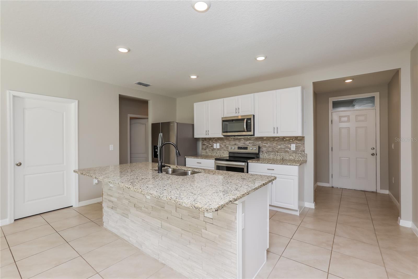 1924 Red Canyon Drive, FL