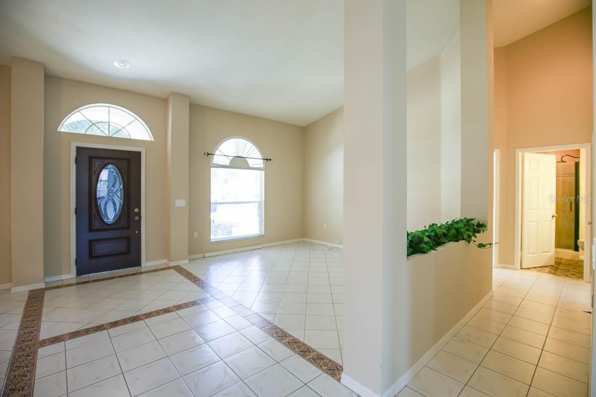 9214 Sunnyoak Drive, FL
