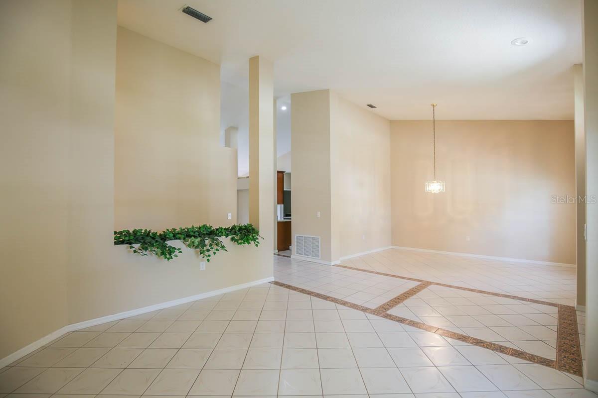 9214 Sunnyoak Drive, FL