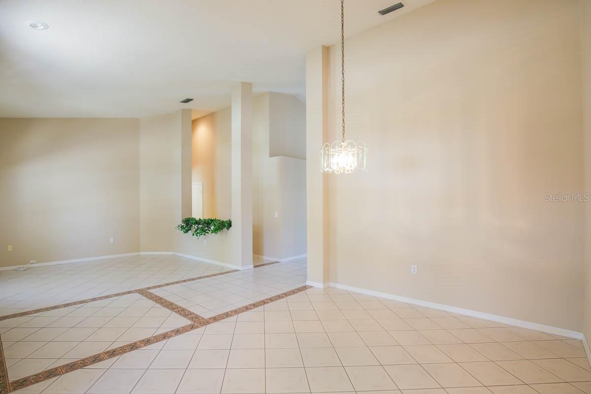 9214 Sunnyoak Drive, FL