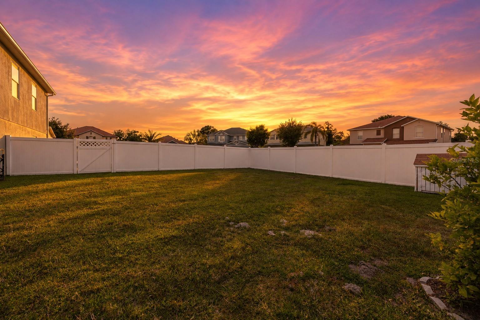 831 Neptune Pointe Lane, FL