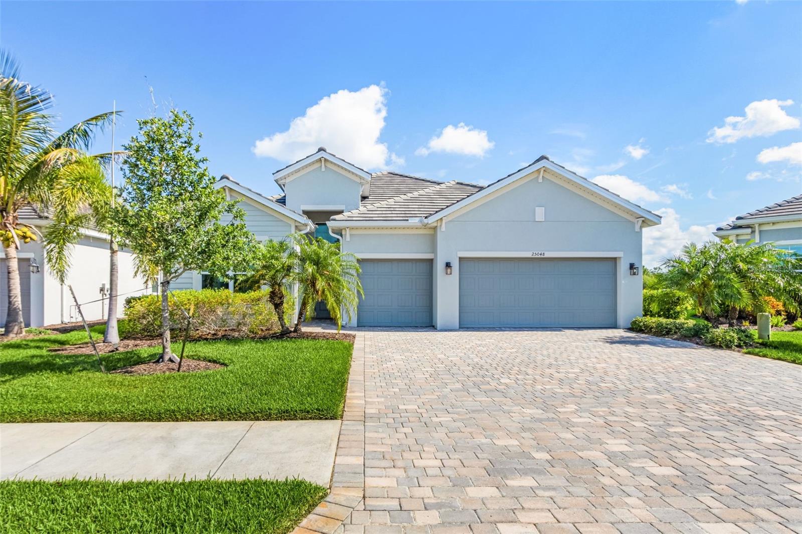 25048 Oak Hammock Court, FL