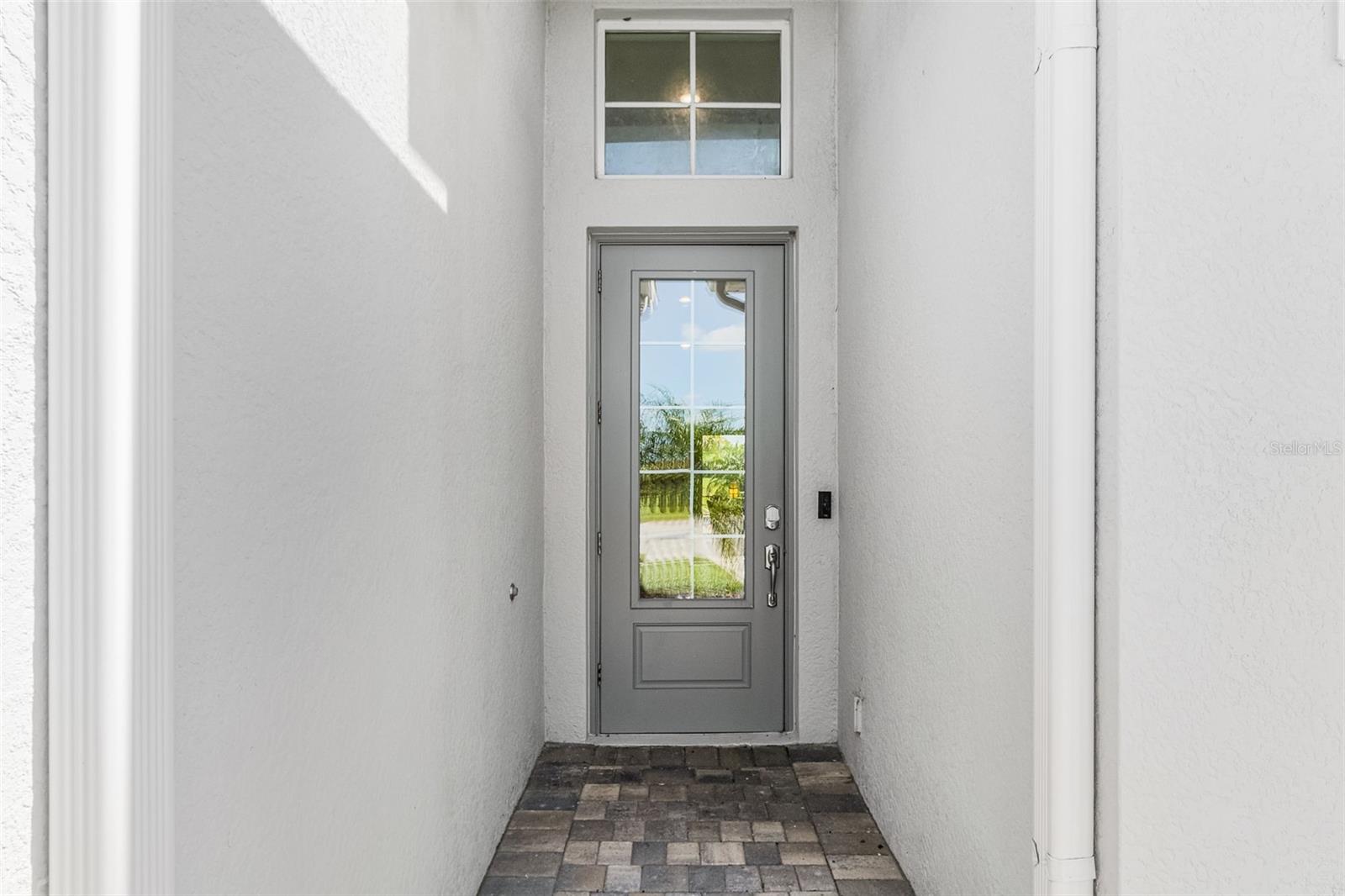 25048 Oak Hammock Court, FL