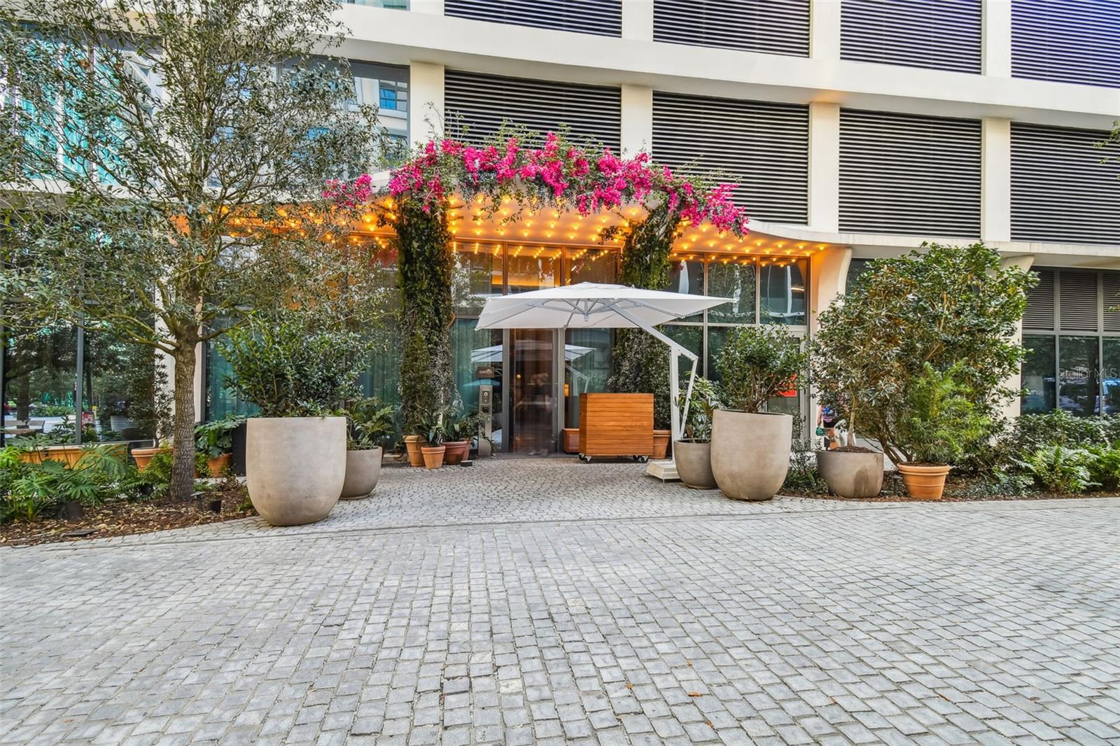 1000 Water Street, FL