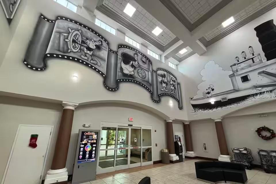 8303 Palm Parkway, FL