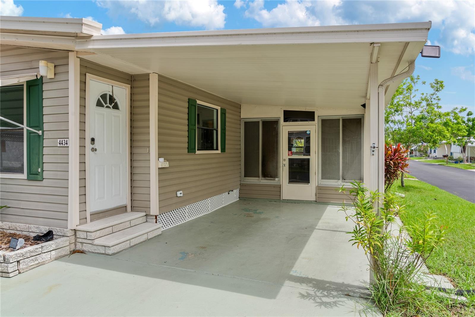 4434 Tucker Square, FL