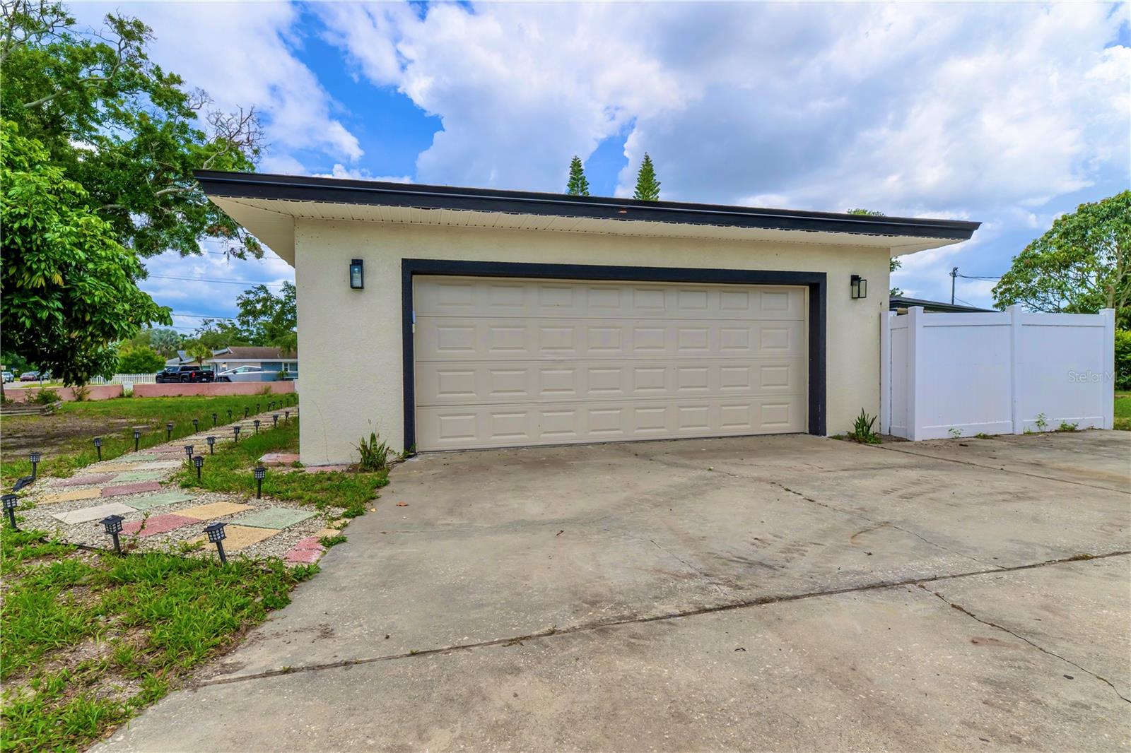 800 Keene Road, FL