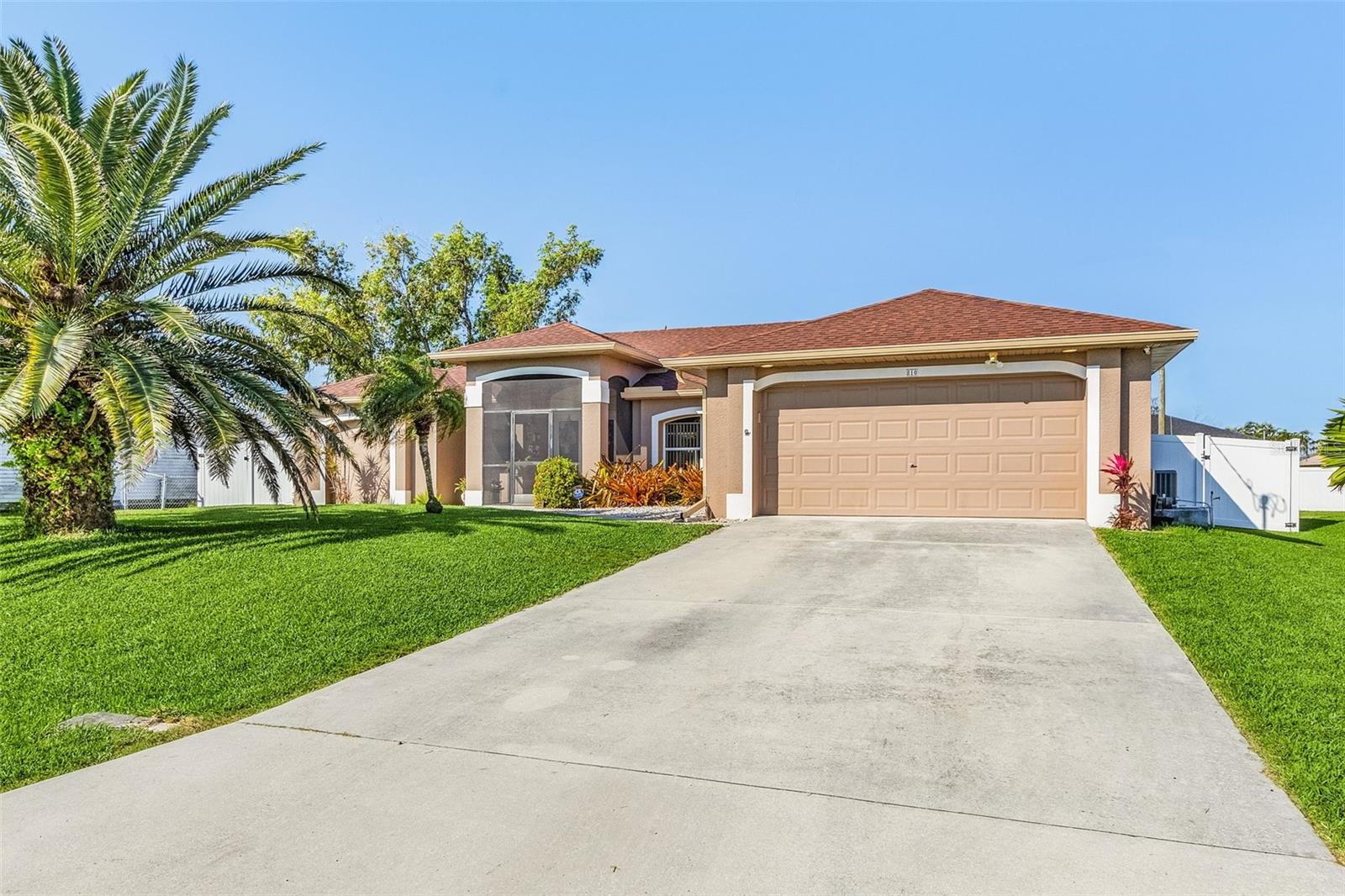 810 10th Place, FL