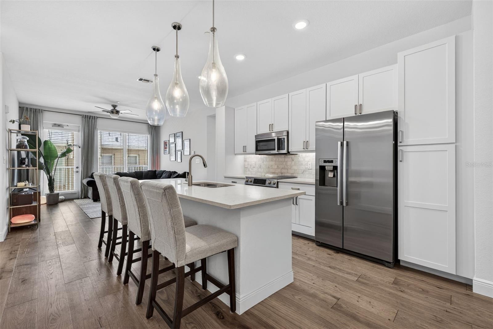 644 3rd Avenue, FL