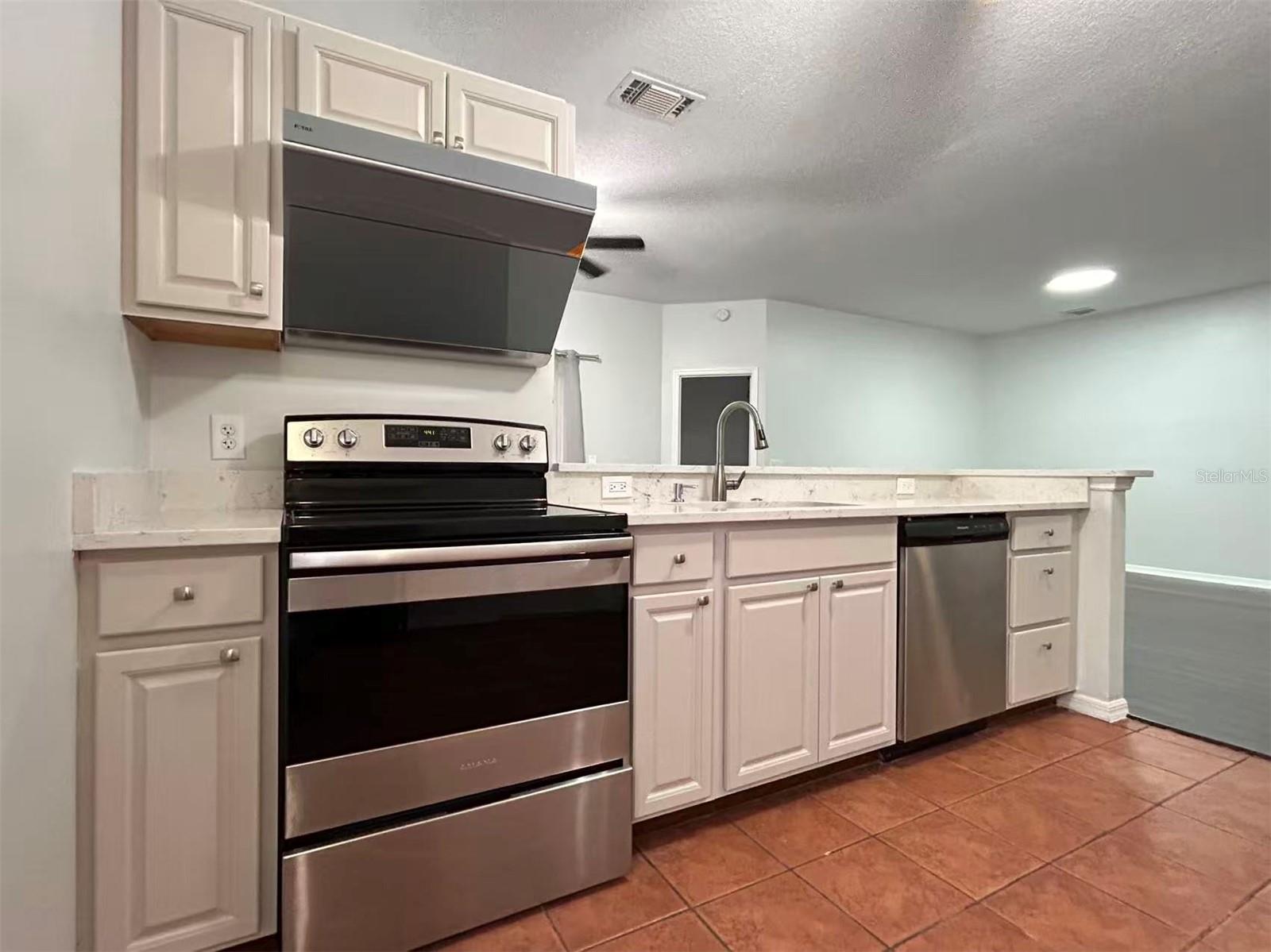 1046 Whittier Circle, FL