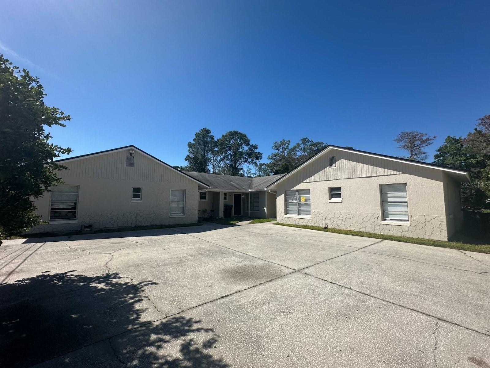 1820 Bonneville, FL