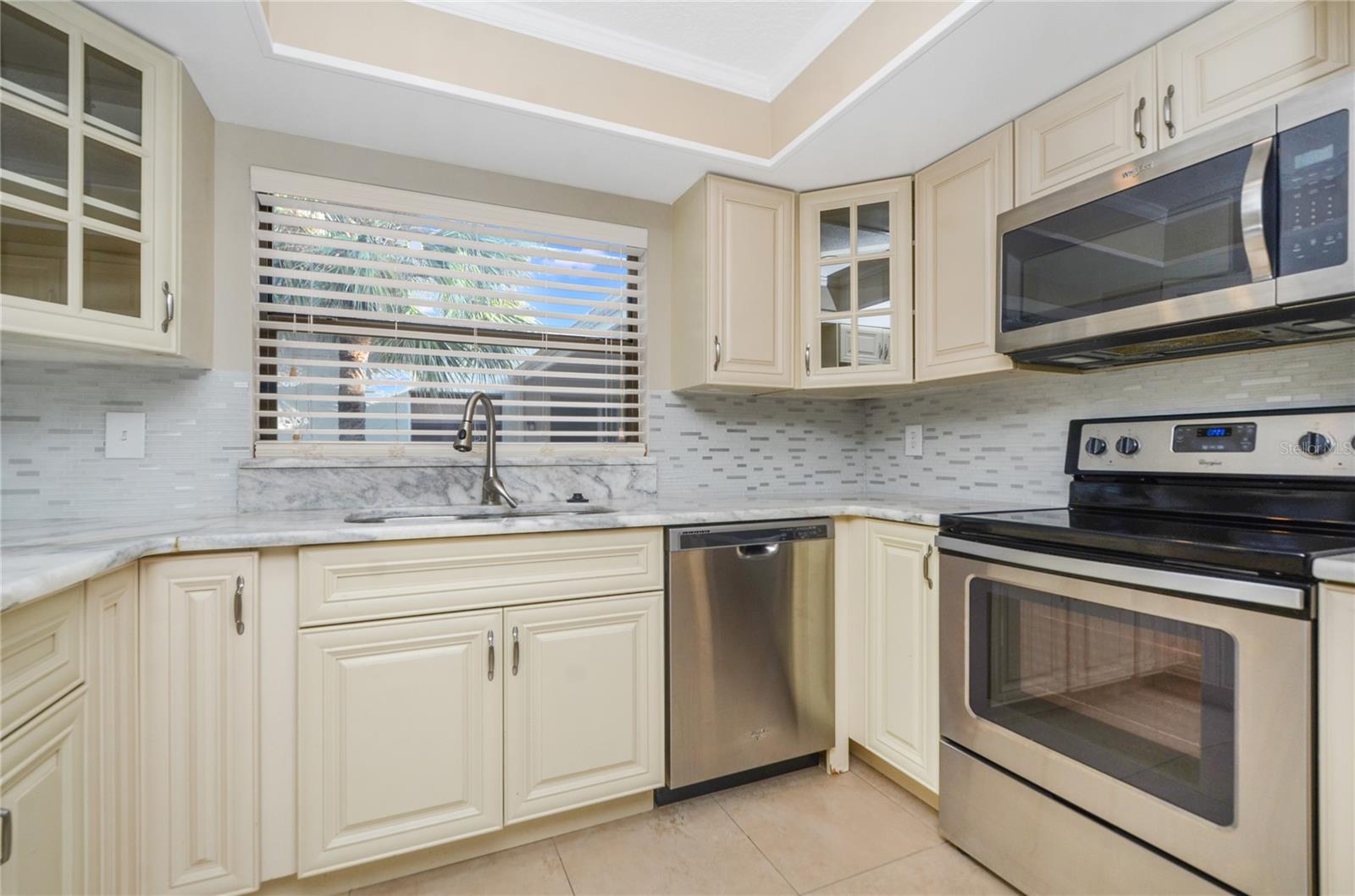 439 Netherwood Crescent, FL
