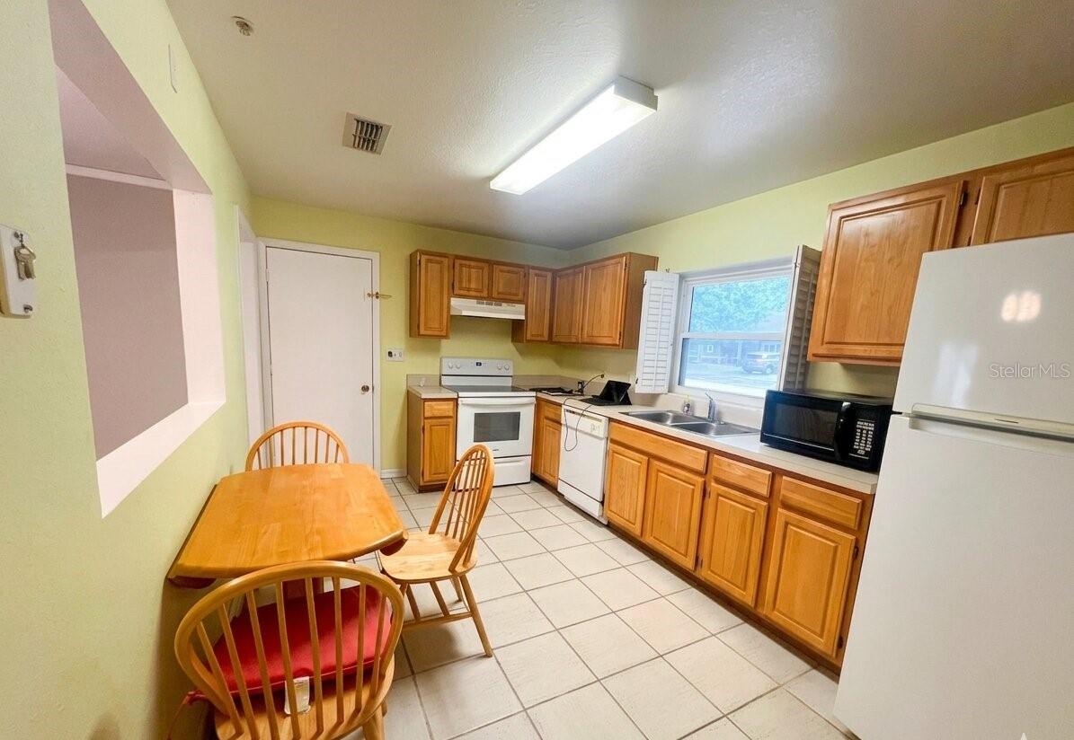 8243 Le Mesa Street, FL