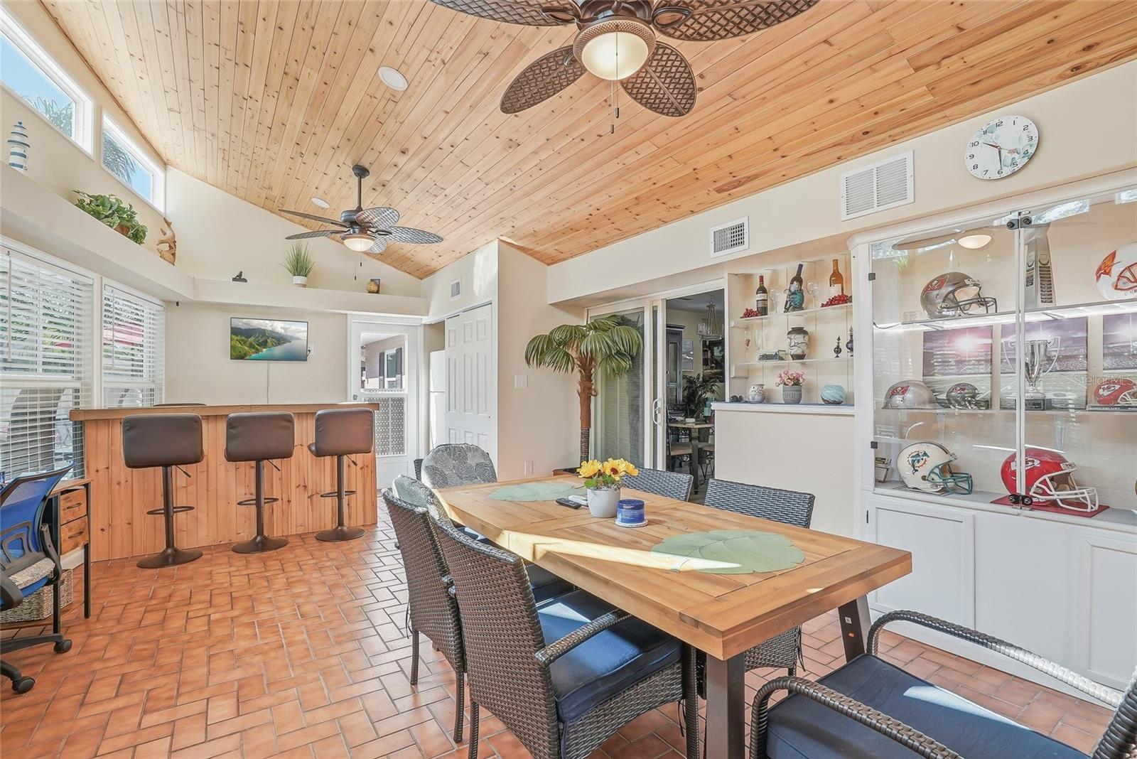 12109 Forest Hills Drive, FL