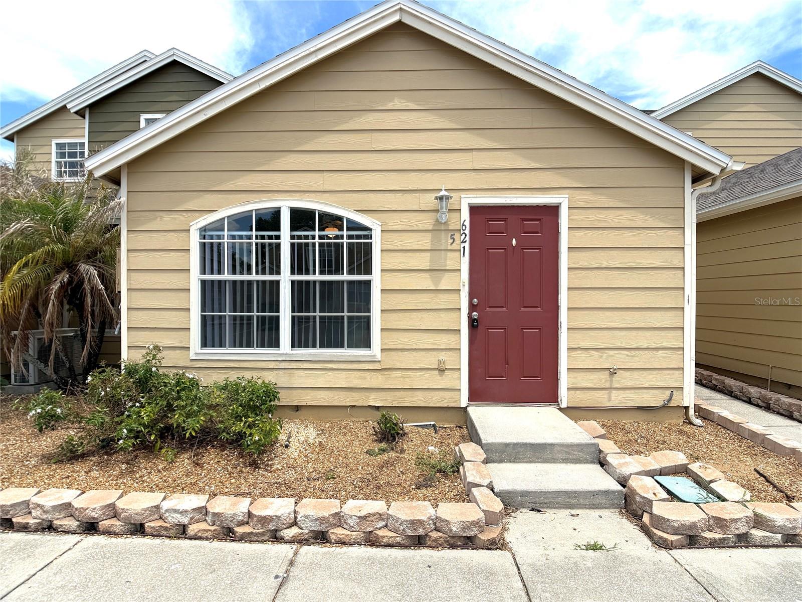 621 Washington Palm Loop, FL