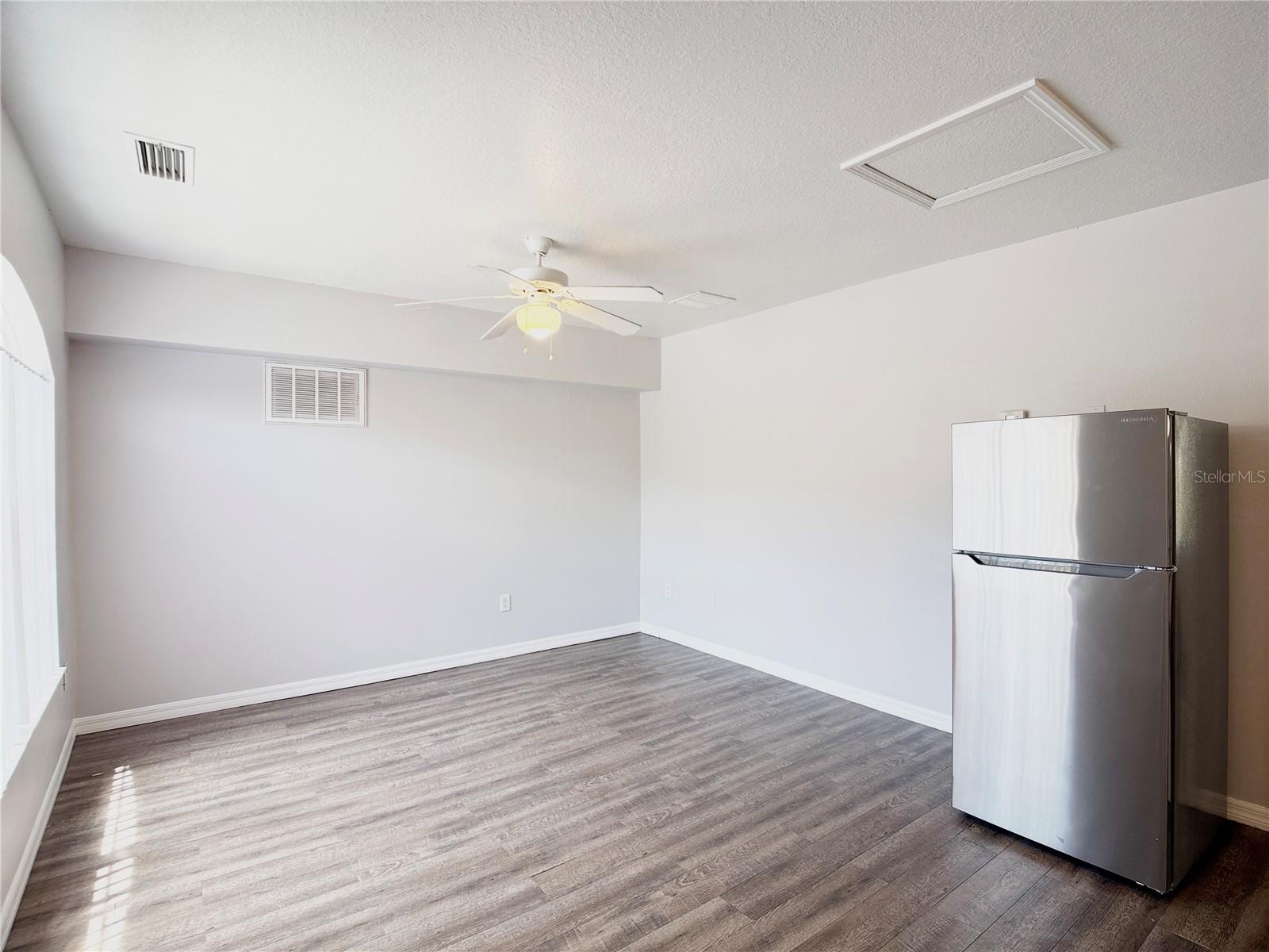 621 Washington Palm Loop, FL