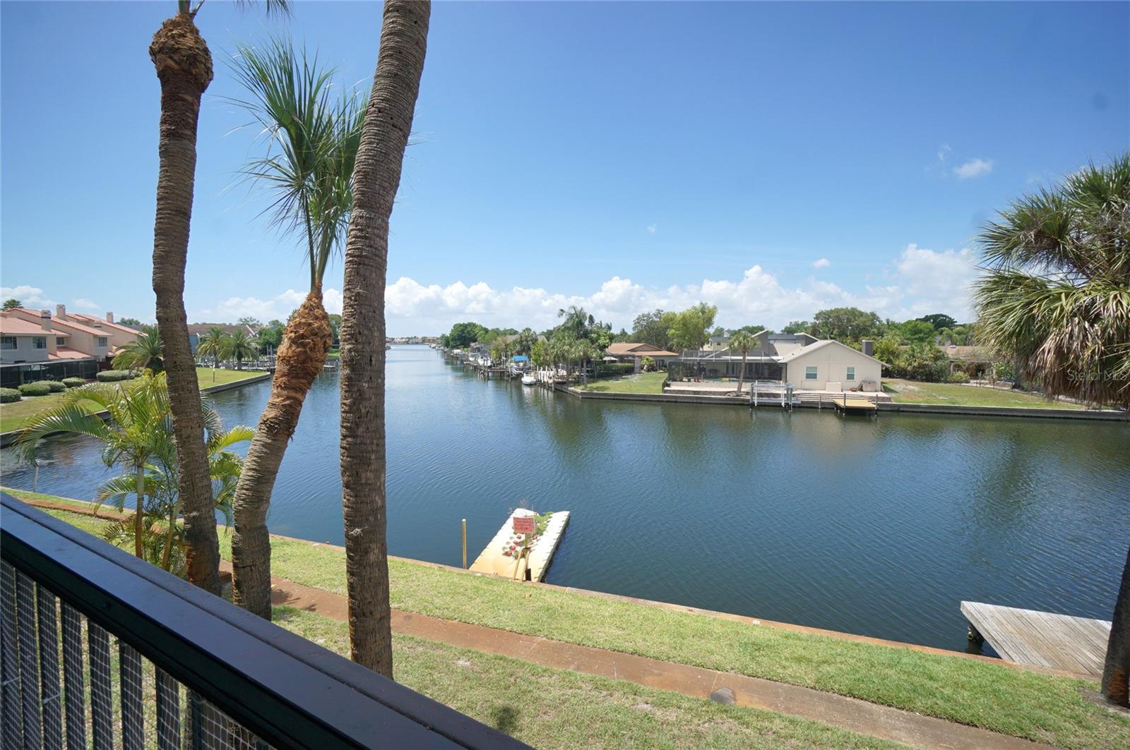 6325 Newtown Circle, FL
