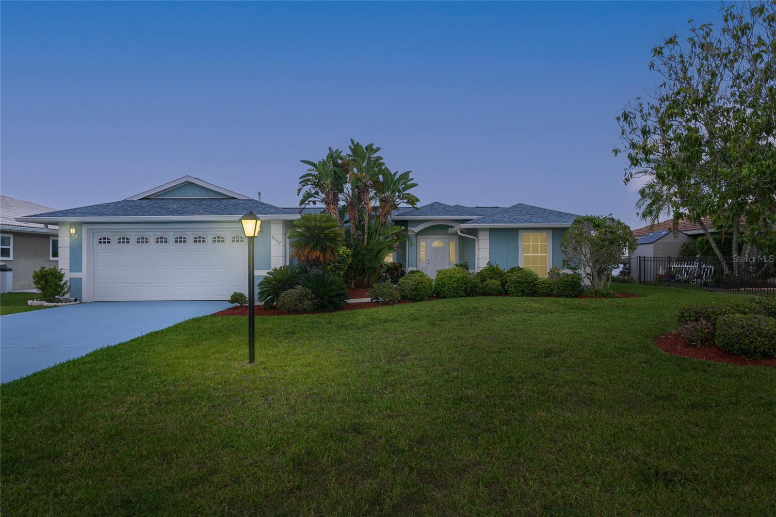 5557 Bowline Bend, FL