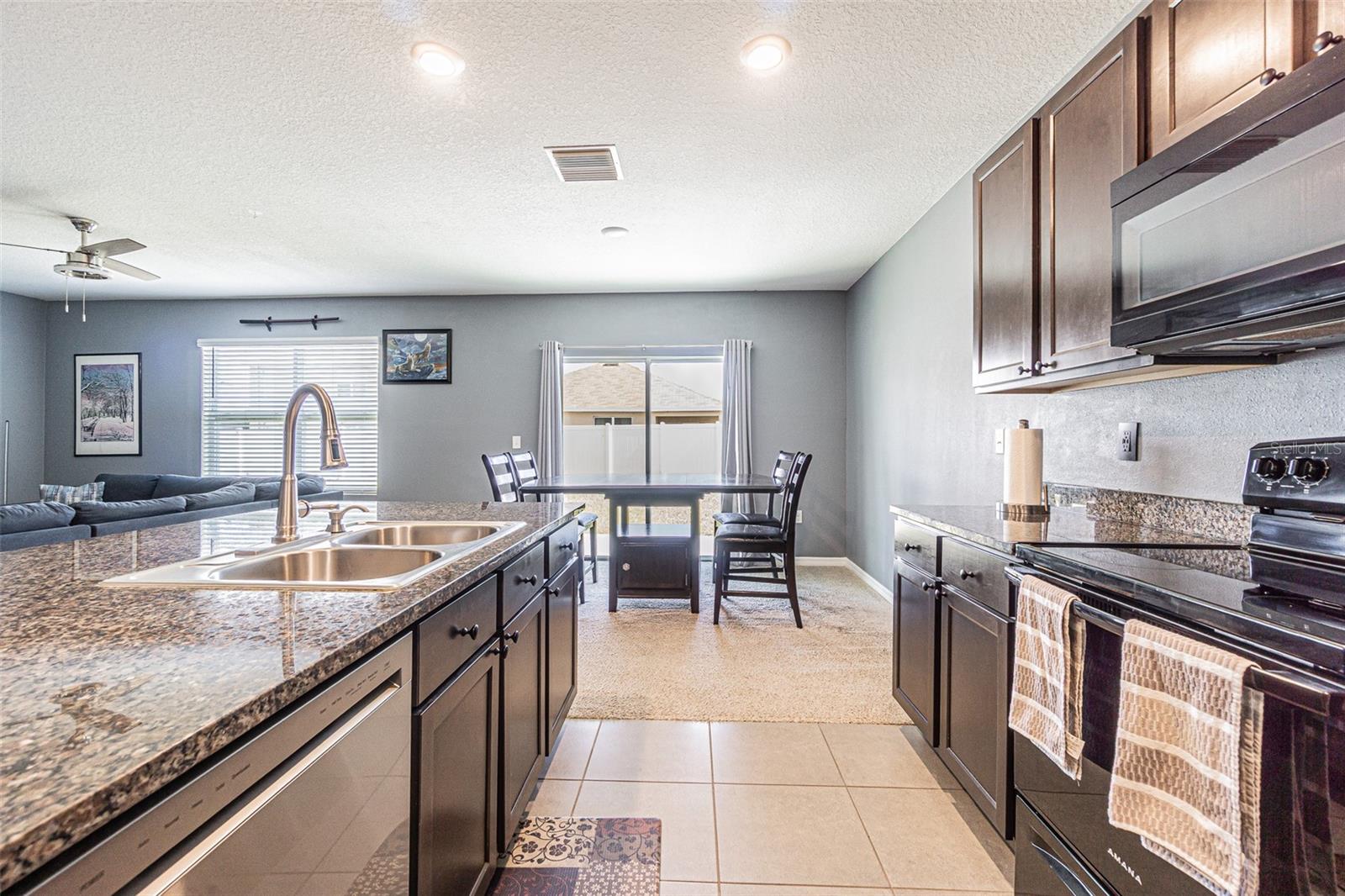 10212 Golden Light Court, FL