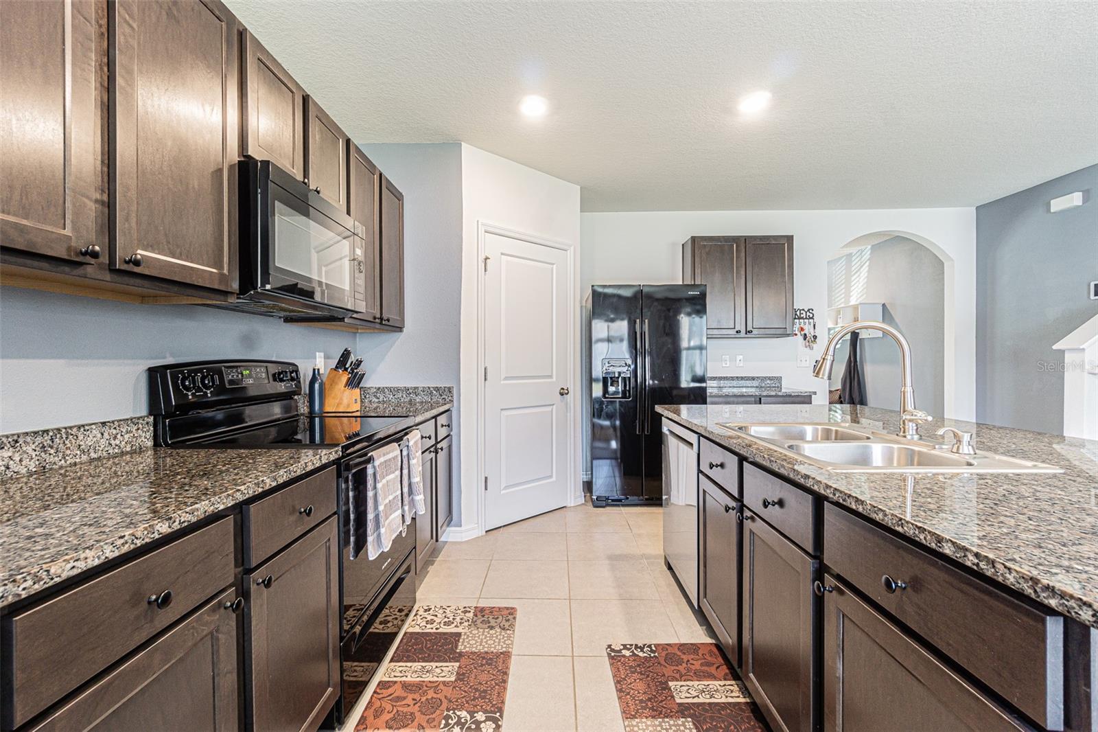 10212 Golden Light Court, FL