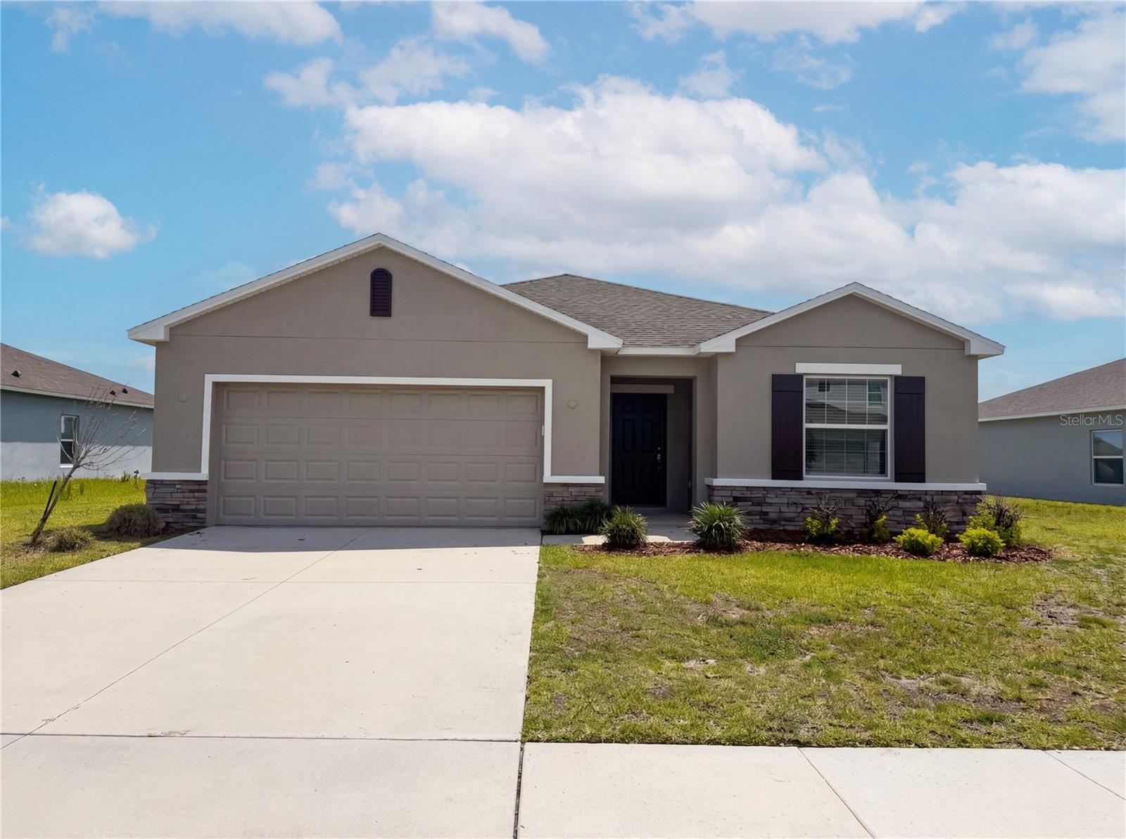221 Aquamarine Lane, FL
