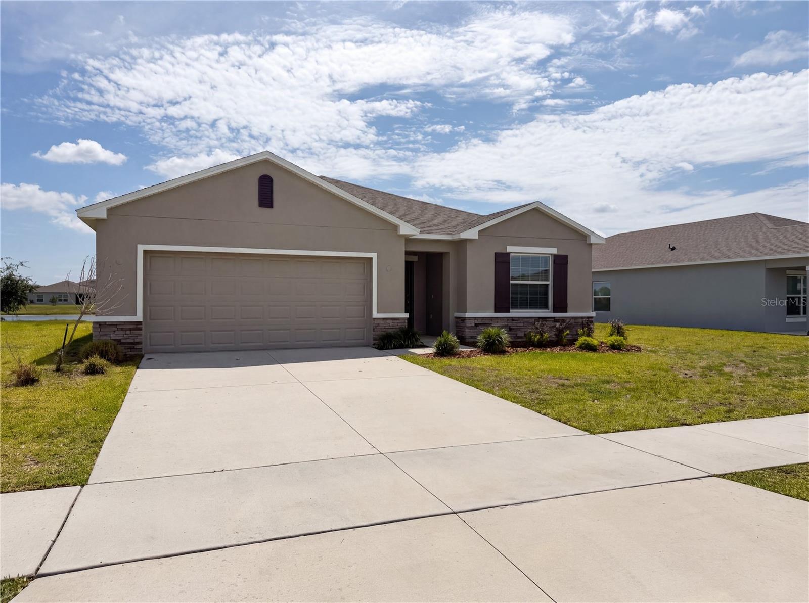 221 Aquamarine Lane, FL