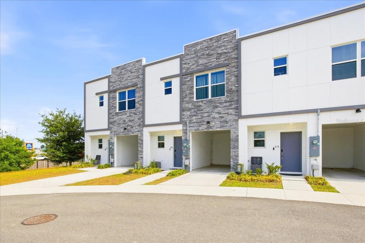 620 Trikomo Drive, FL