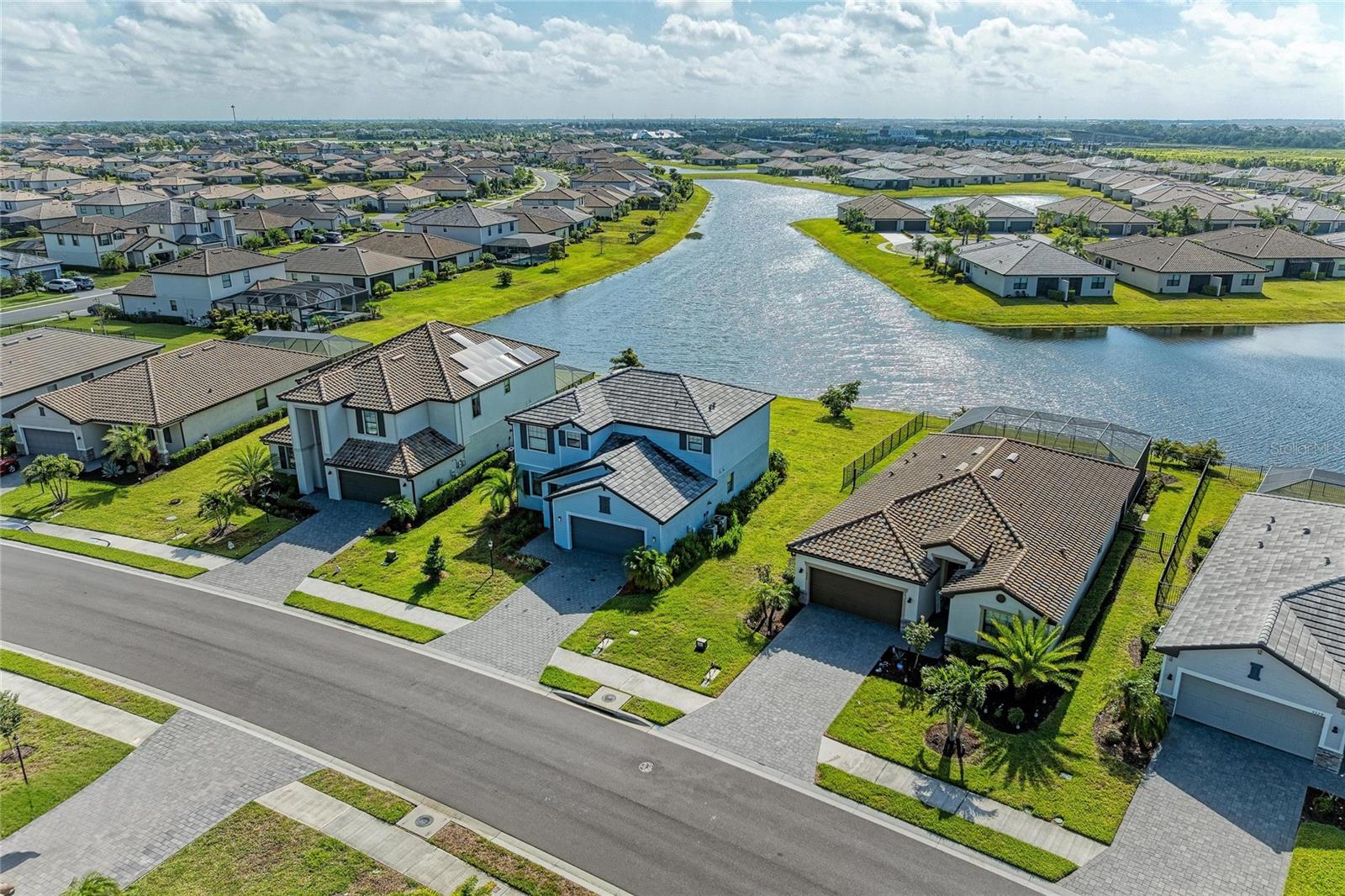 5325 Coral Reef Way, FL