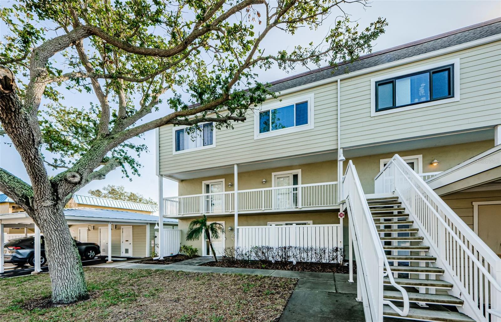 433 Paula Drive, FL