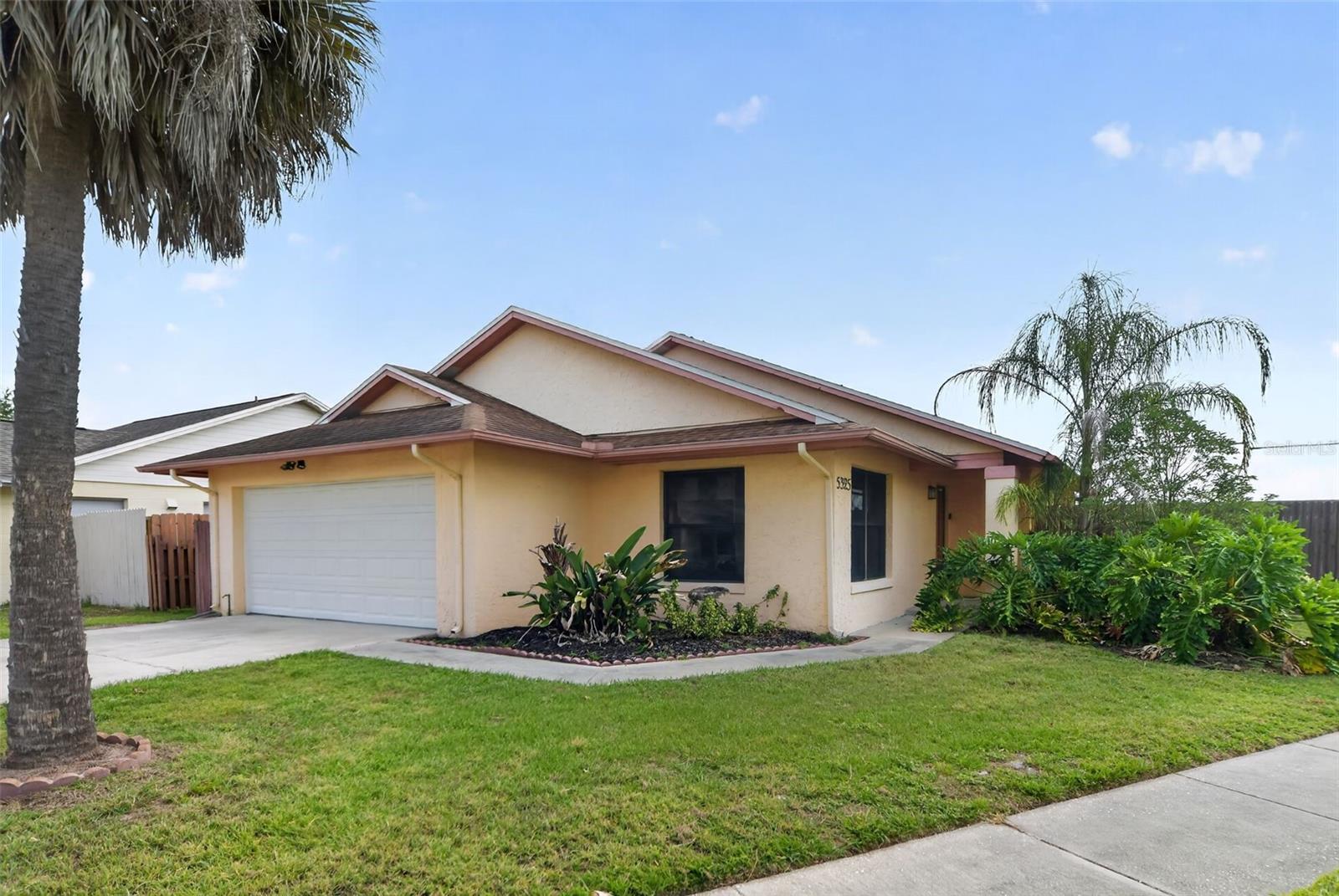5325 Barefoot Path, FL