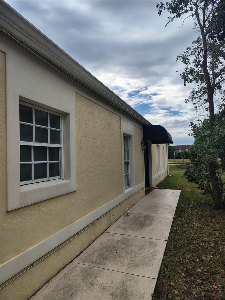 1074 Universal Rest Place, FL
