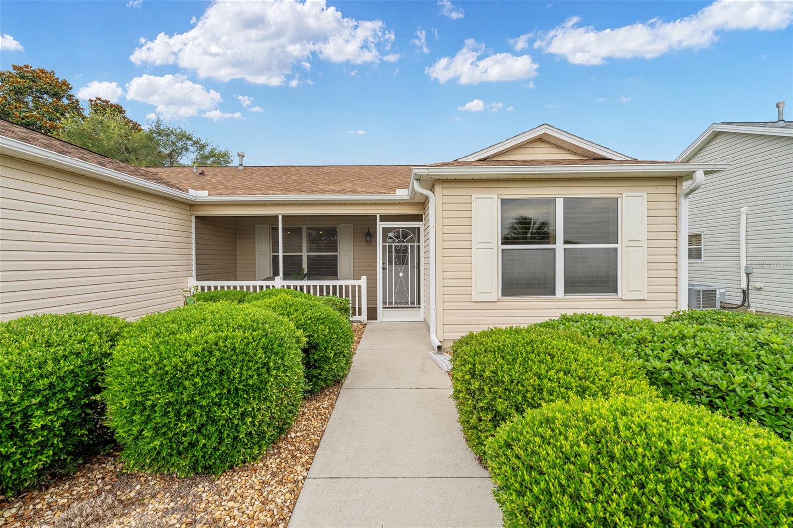 991 Barrymoore Loop, FL