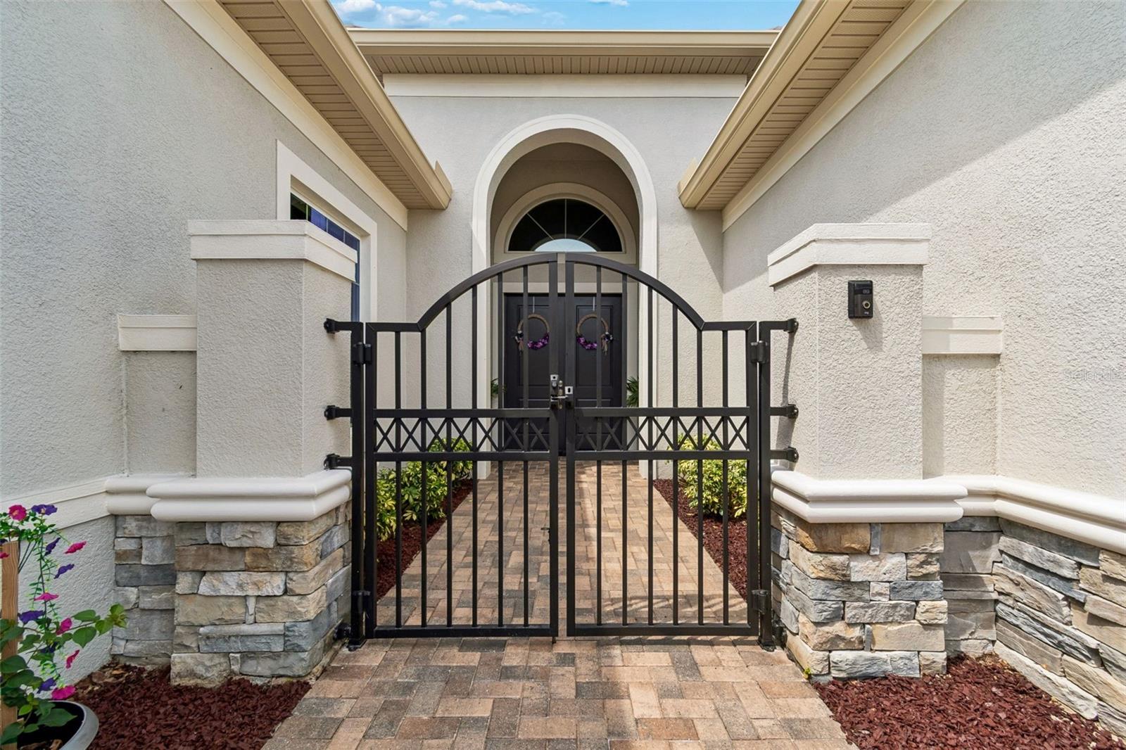 2213 Hollow Forest Court, FL