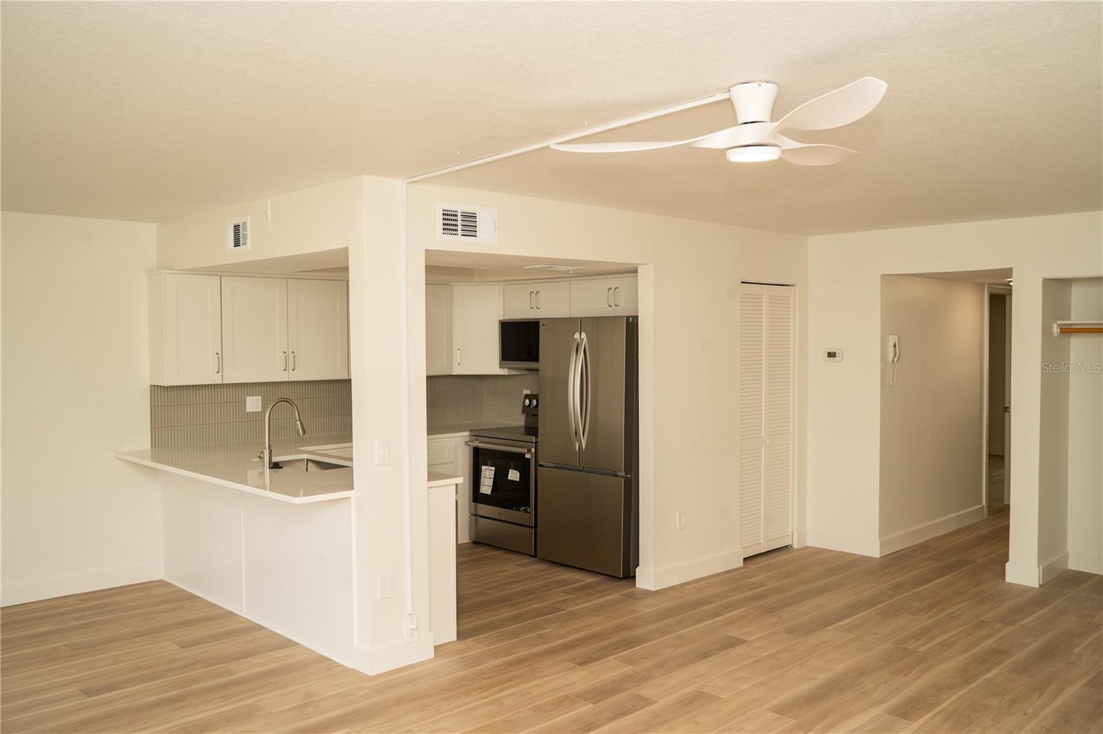 661 Poinsettia Avenue, FL